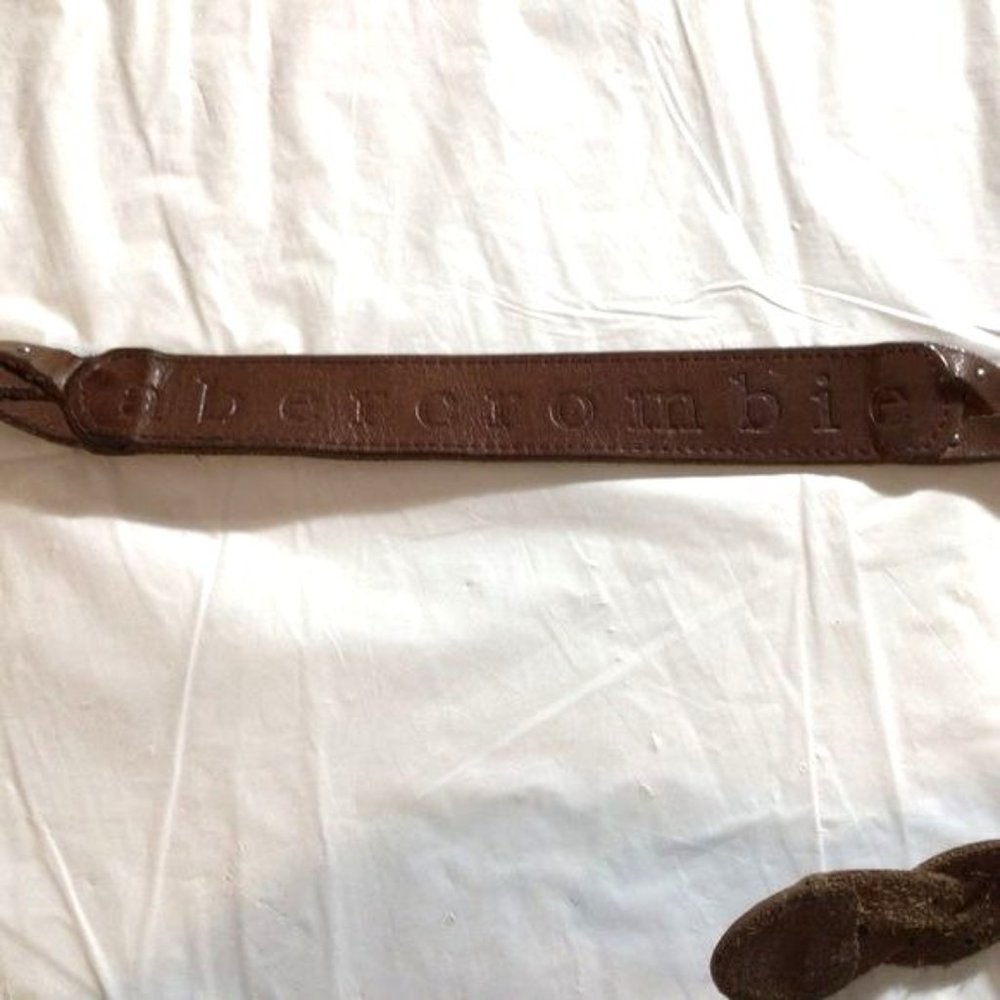 Abercrombie leather braided belt size s/m length is approx 35”, width 1 1/2 “ - Picture 5 of 5
